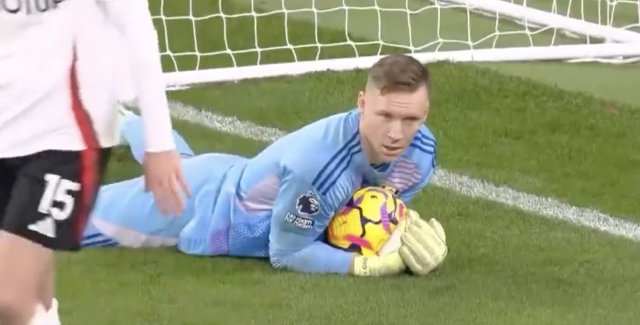 人工计时器？斯洛特在场下计算莱诺的抱球时间