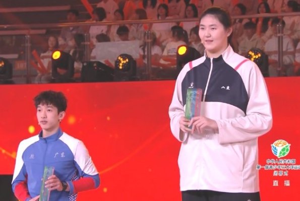 杨溢、张子宇分获第一届三大球运动会男女篮MVP