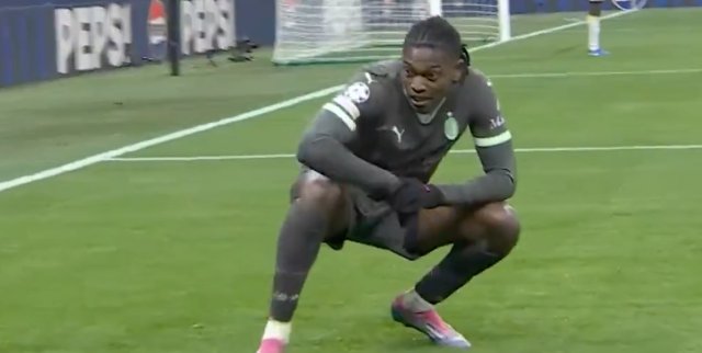 冷静地停球，冷静地射门，冷静地庆祝